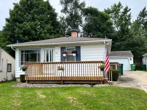 271 Richfield Ave, Springfield, MI 49037 photo 2