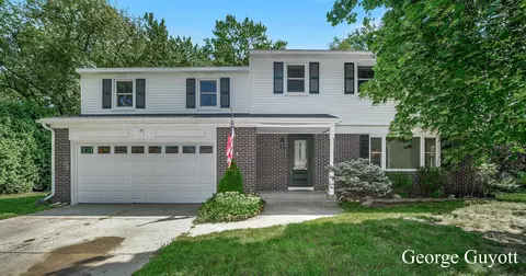 4630 Morningside Dr SE, Kentwood, MI 49512