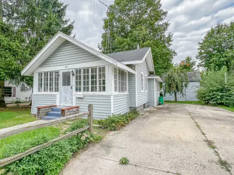311 N Front St, Dowagiac, MI 49047