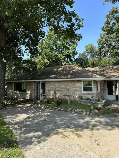 11890 W Carson City Rd, Greenville, MI 48838