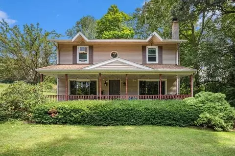65661 Dailey Rd, Edwardsburg, MI 49112