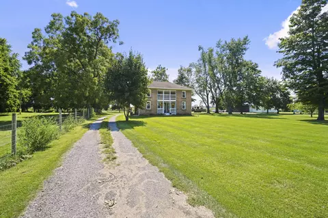 8763 Lee Rd, Jackson, MI 49201