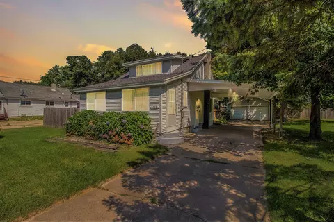 5038 Cisne Ave SW, Grand Rapids, MI 49548