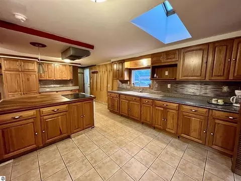 1960 Hampton Rd, Harrison, MI 48625 photo 4