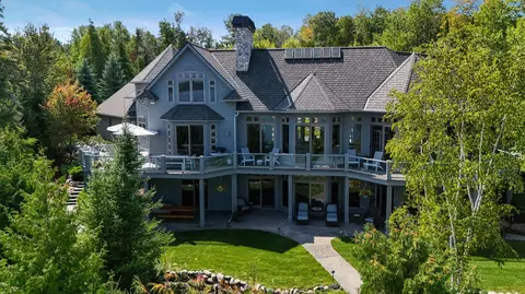 08545 Spinnaker Ln, East Jordan, MI 49727