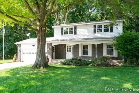 4405 Cloverleaf Dr SE, Grand Rapids, MI 49546