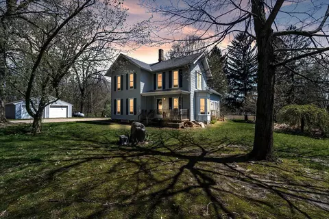 10694 Crawford Rd, Springport, MI 49284