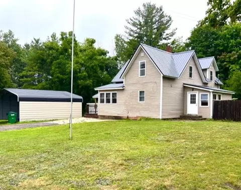 2508 S Lake Mitchell Dr, Cadillac, MI 49601