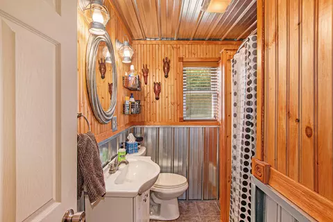 215 E Baldwin Rd, Idlewild, MI 49642 photo 11