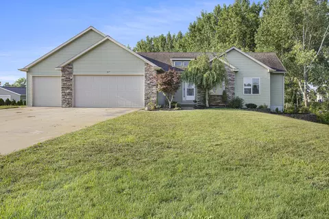 1840 Sunset Dr, Dorr, MI 49323 photo 2