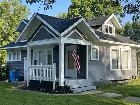 1116 N 6th St, Niles, MI 49120