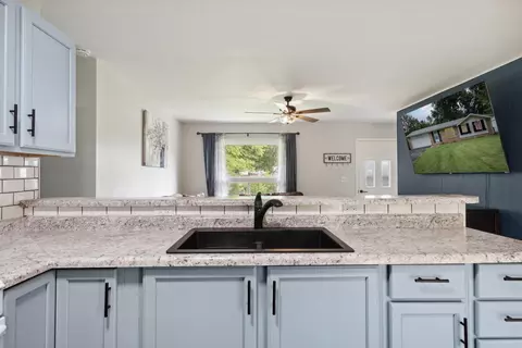 5595 Viking Dr, Jackson, MI 49201 photo 9