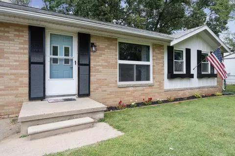 5595 Viking Dr, Jackson, MI 49201 photo 2