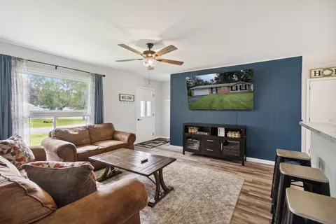 5595 Viking Dr, Jackson, MI 49201 photo 5