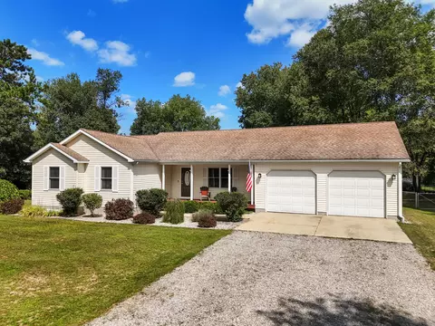 3615 Driftwood Dr, Cadillac, MI 49601