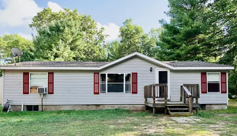 3897 Pine Creek Rd, Manistee, MI 49660