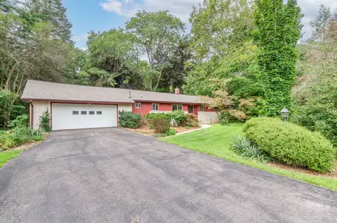 3390 Allston Dr, Jackson, MI 49201