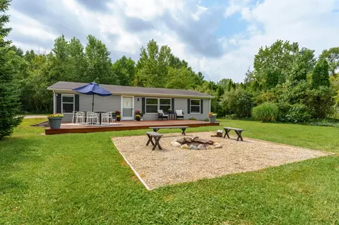 7326 101st Ave, South Haven, MI 49090