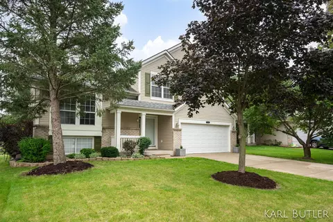5764 Sugarberry Dr SE, Kentwood, MI 49512