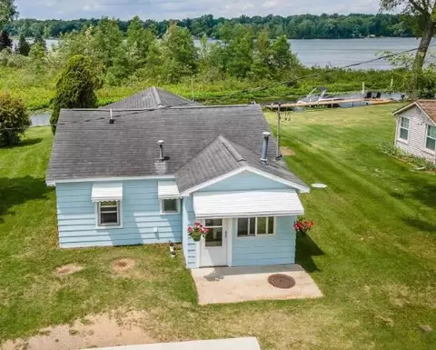 8081 Fairview, Jackson, MI 49201