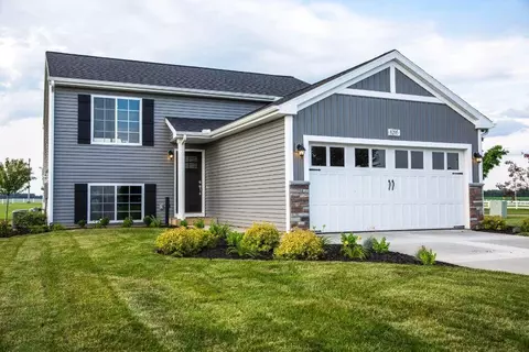 808 Parkwood Dr, Greenville, MI 48838