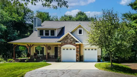 936 S Payne Lake Rd, Wayland, MI 49348