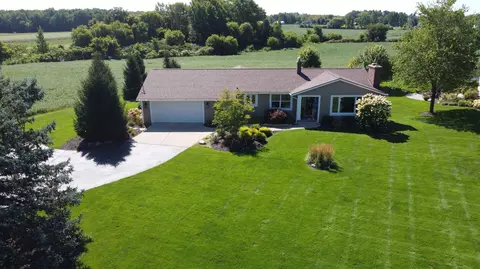 4660 84th St SW, Byron Center, MI 49315