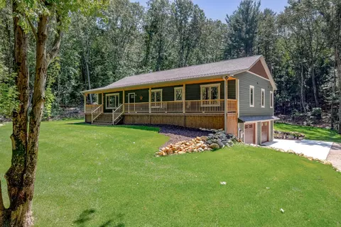 12753 Graham Rd, Plainwell, MI 49080