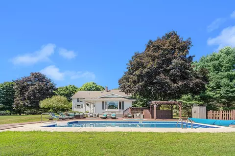 10301 Mount Hope Rd, Munith, MI 49259 photo 2