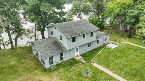 18935 Riverview Dr, Three Rivers, MI 49093 photo 3