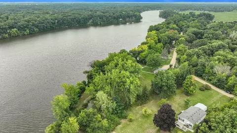 18935 Riverview Dr, Three Rivers, MI 49093 photo 5