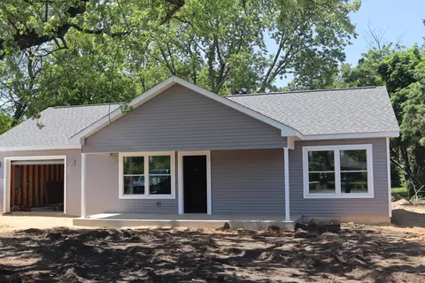 5916 Oakland Dr, Portage, MI 49024