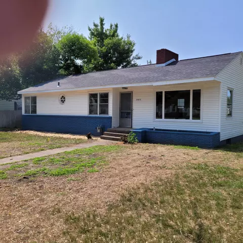 2983 Westland Rd, Norton Shores, MI 49441