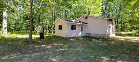720 N M-37, Baldwin, MI 49304 photo 34