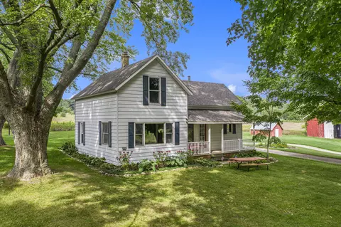1118 E Park Rd, Rothbury, MI 49452