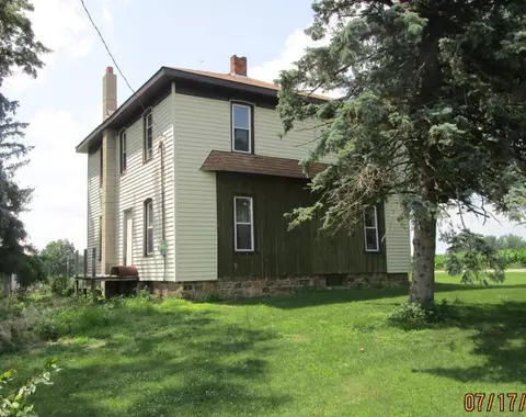 999 Lukesport Rd, Quincy, MI 49082