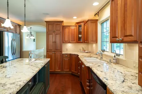 4050 34th St, Dorr, MI 49323 photo 10
