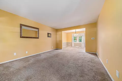 823 Glenview Dr, Plainwell, MI 49080 photo 5