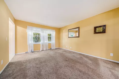 823 Glenview Dr, Plainwell, MI 49080 photo 6