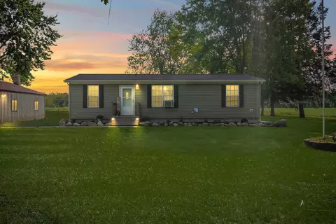 1073 Bell Rd, Union City, MI 49094