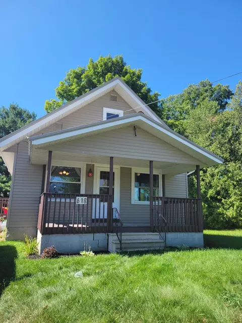 618 State St, Fremont, MI 49412