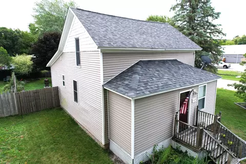 107 S Elm St, Scottville, MI 49454
