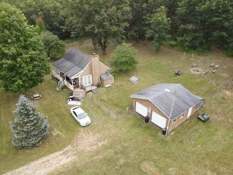 4848 E Polk St, White Cloud, MI 49349