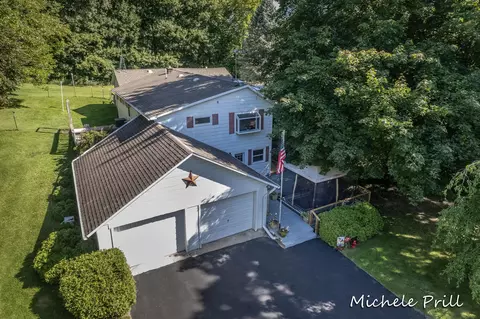 3550 S Charlton Park Rd, Hastings, MI 49058