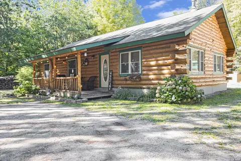 136 W Treml Rd, Free Soil, MI 49411