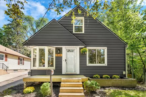 1226 Portland Ave NE, Grand Rapids, MI 49505