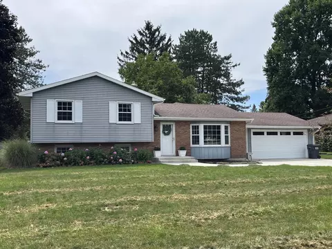 4509 Canterbury Ave, Kalamazoo, MI 49006