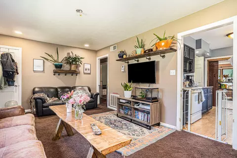 744 E Prospect St, Marshall, MI 49068 photo 4