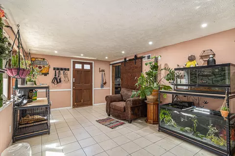 744 E Prospect St, Marshall, MI 49068 photo 6