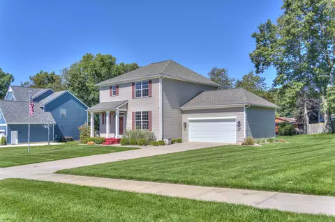 838 Meadows Dr, Jackson, MI 49203